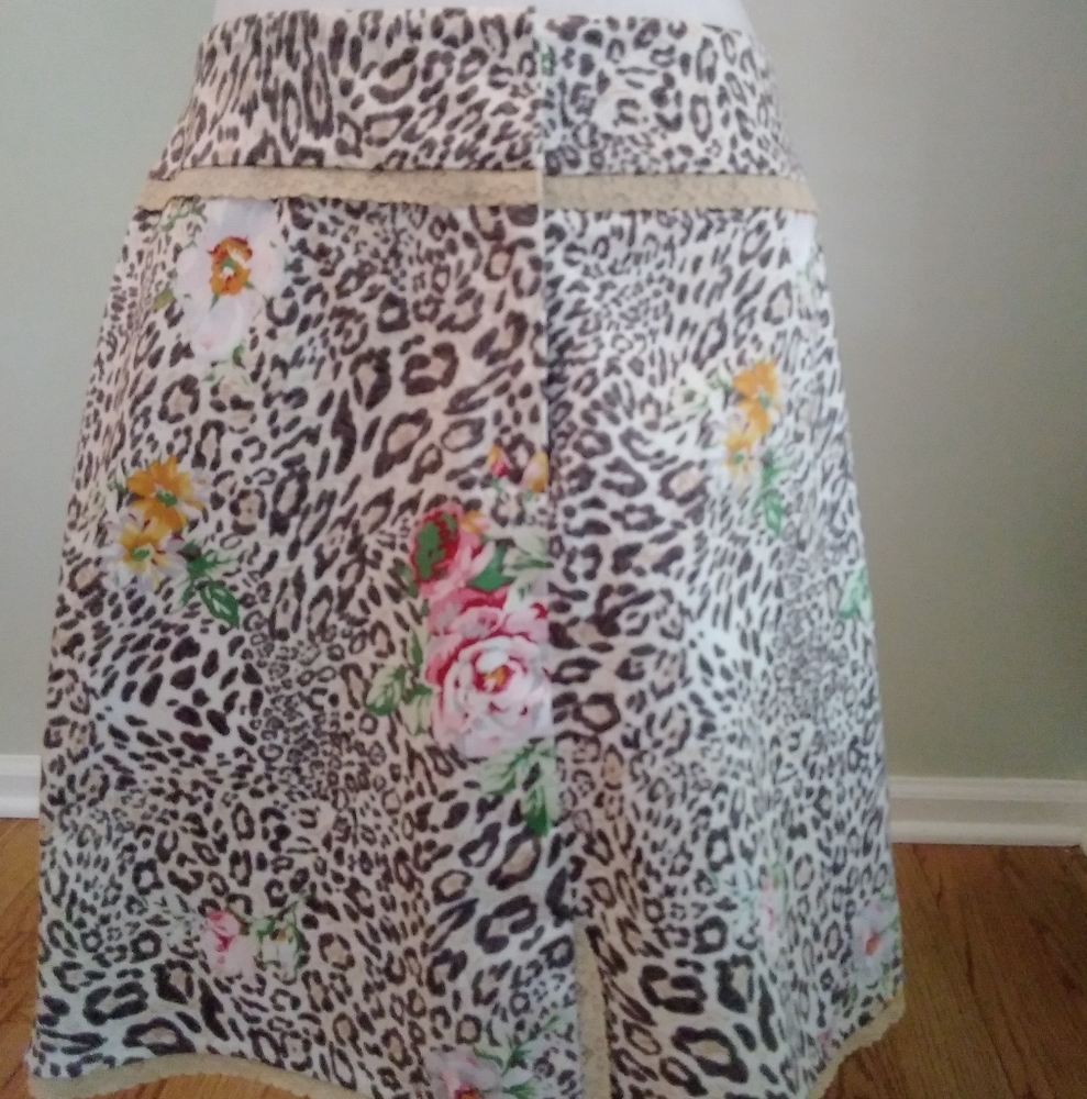 Betu sport leopard floral lace fun print skirt